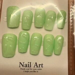 "Mintline" Press-On Nail Set –‎ Glossy Green with White Abstract Accents